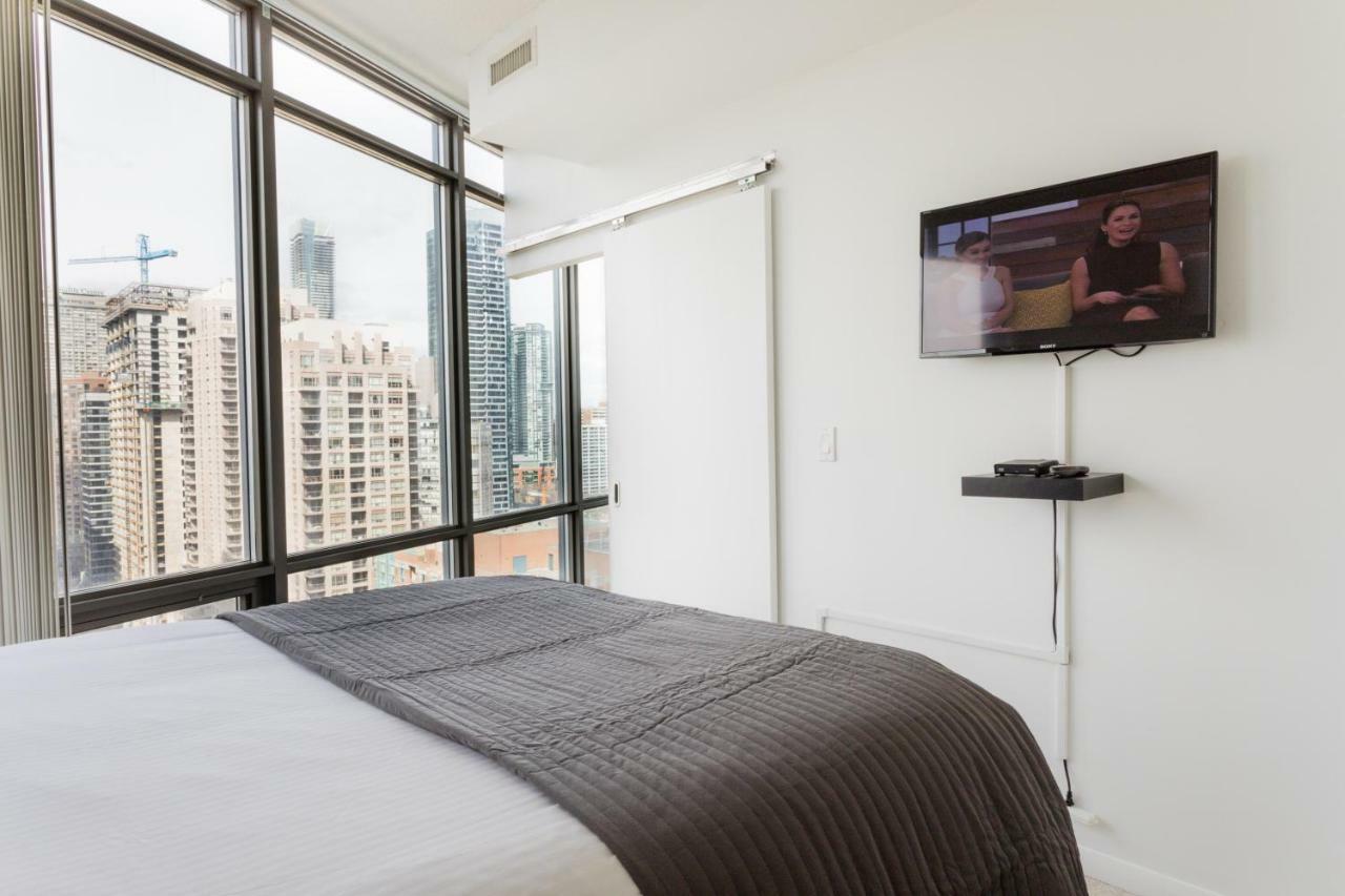 Altitude Suites Bay Street - Holiday Bonus - Free Parking Toronto Kültér fotó