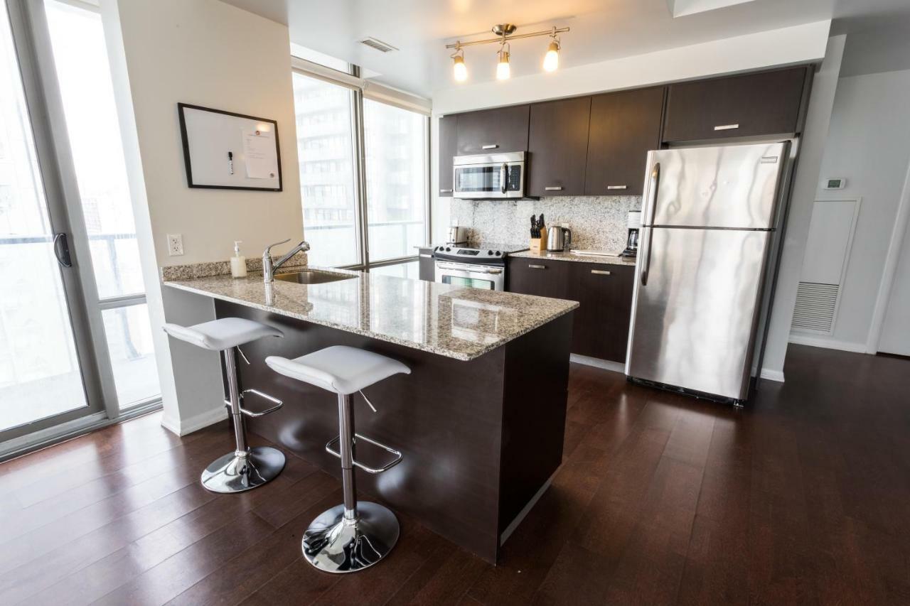 Altitude Suites Bay Street - Holiday Bonus - Free Parking Toronto Kültér fotó