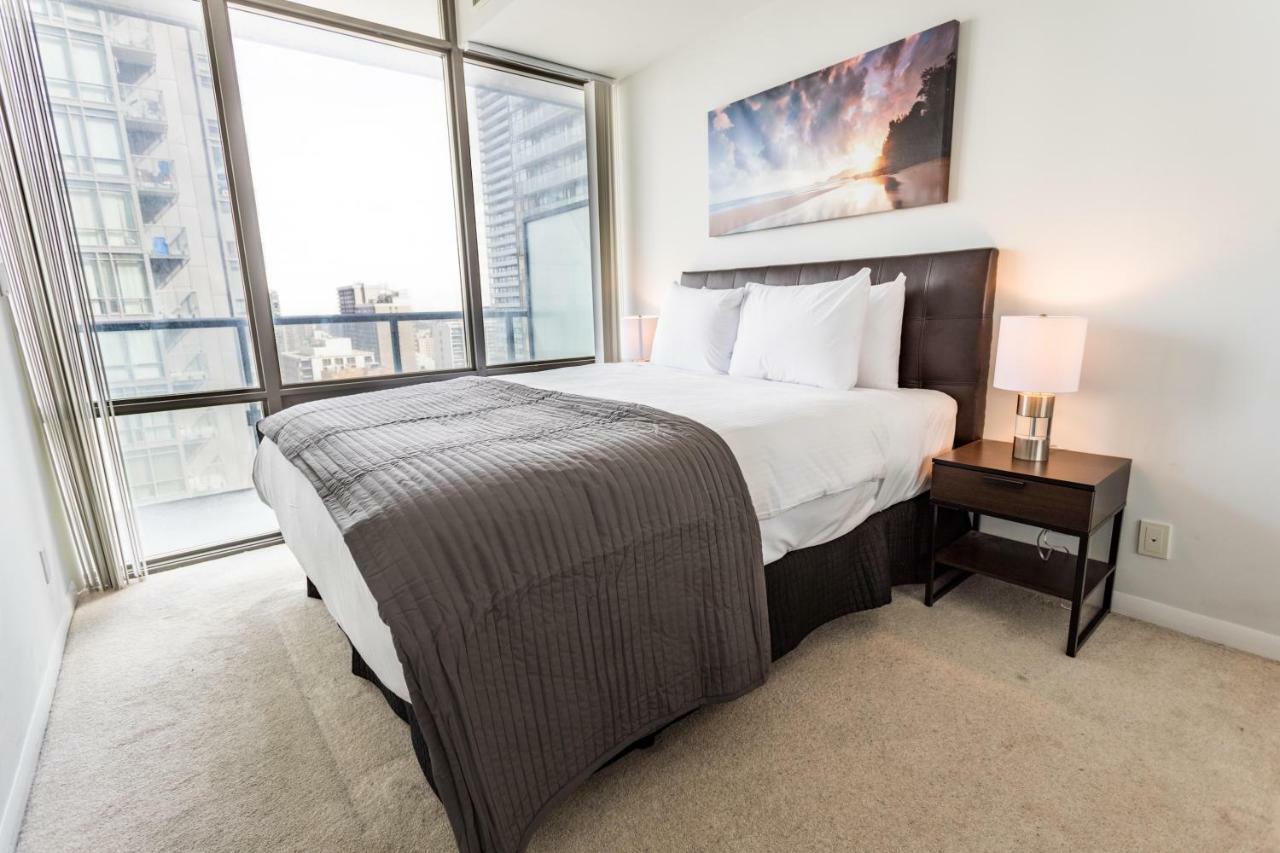 Altitude Suites Bay Street - Holiday Bonus - Free Parking Toronto Kültér fotó