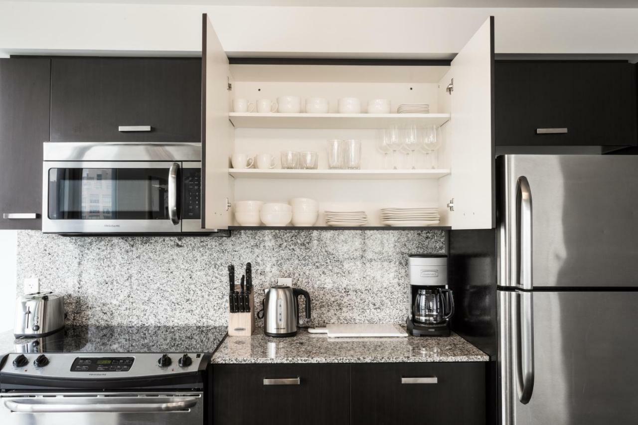 Altitude Suites Bay Street - Holiday Bonus - Free Parking Toronto Kültér fotó