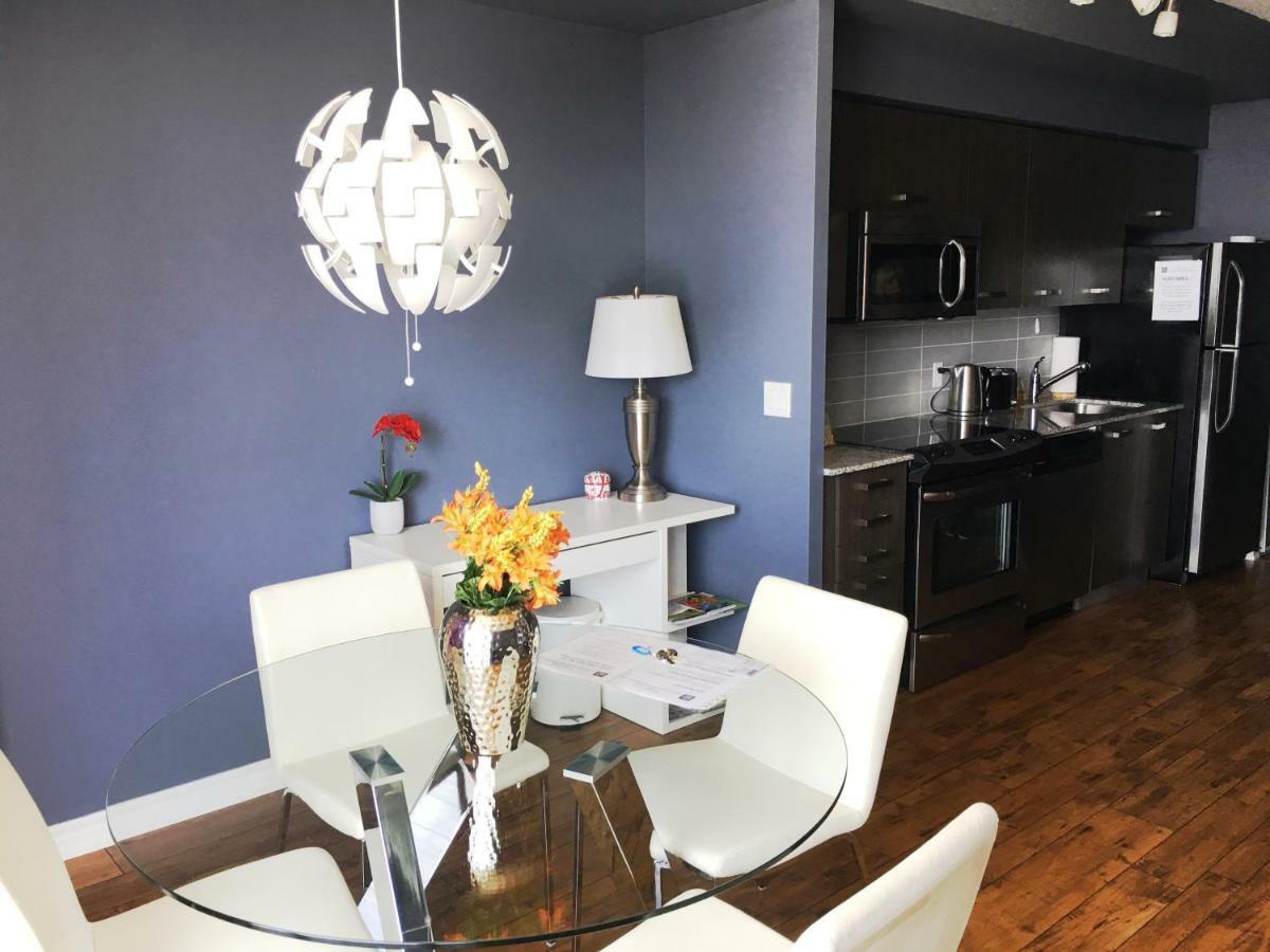 Altitude Suites Bay Street - Holiday Bonus - Free Parking Toronto Kültér fotó